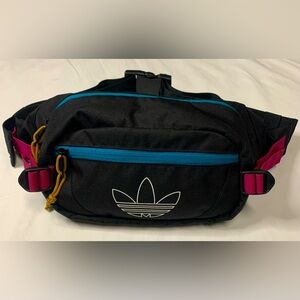 Adidas Originals Retro fanny pack w/trefoil outline